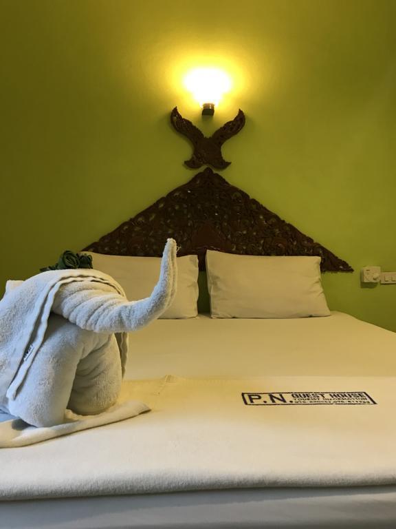 P.N. Guesthouse Krabi town Eksteriør bilde