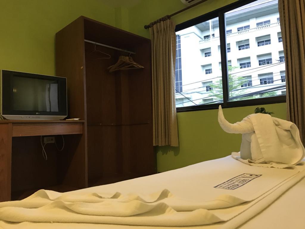 P.N. Guesthouse Krabi town Eksteriør bilde