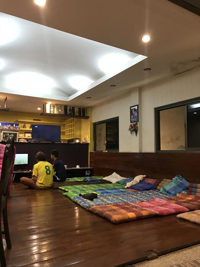 P.N. Guesthouse Krabi town Eksteriør bilde